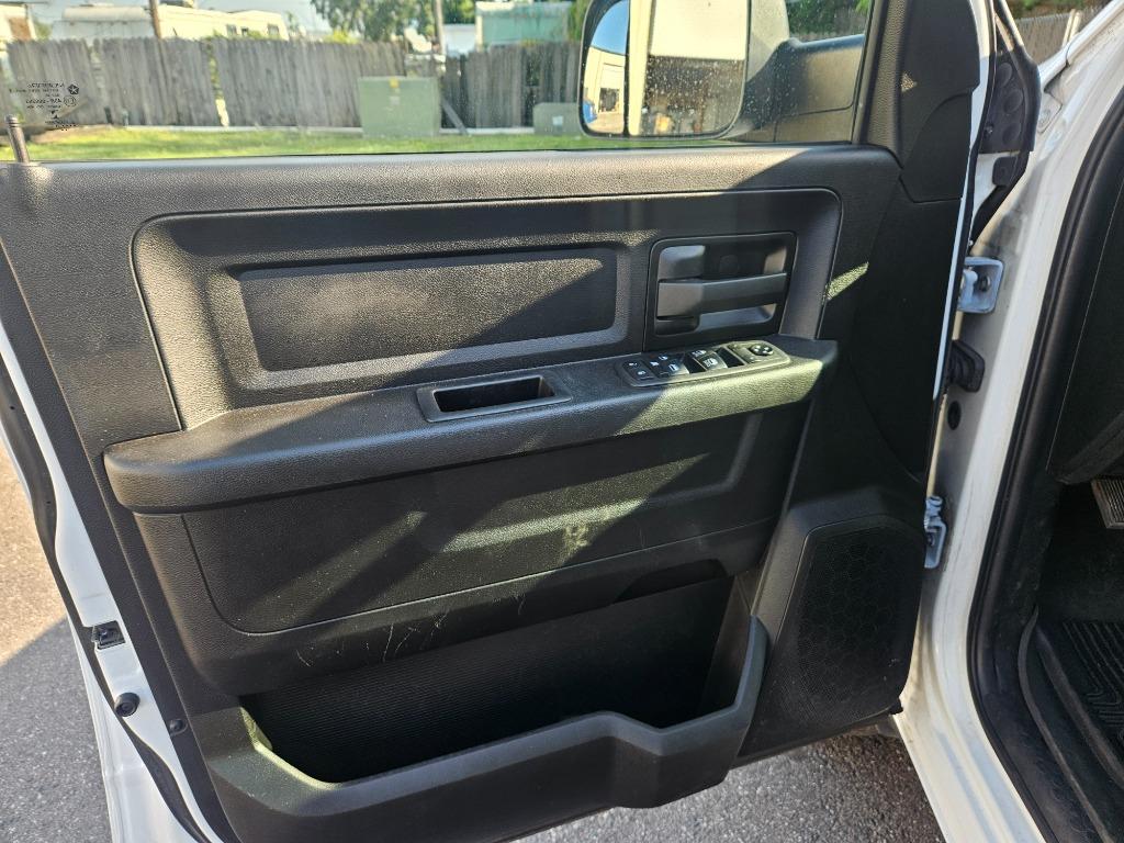 2021 RAM 3500 CAB/Chassis TRADESMAN photo