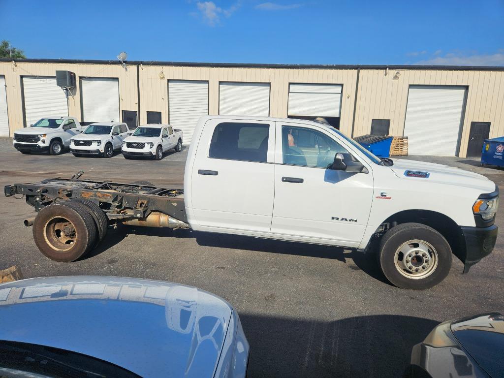 2021 RAM 3500 CAB/Chassis TRADESMAN photo
