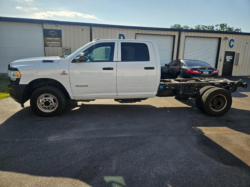 2021 RAM 3500 CAB/Chassis TRADESMAN photo