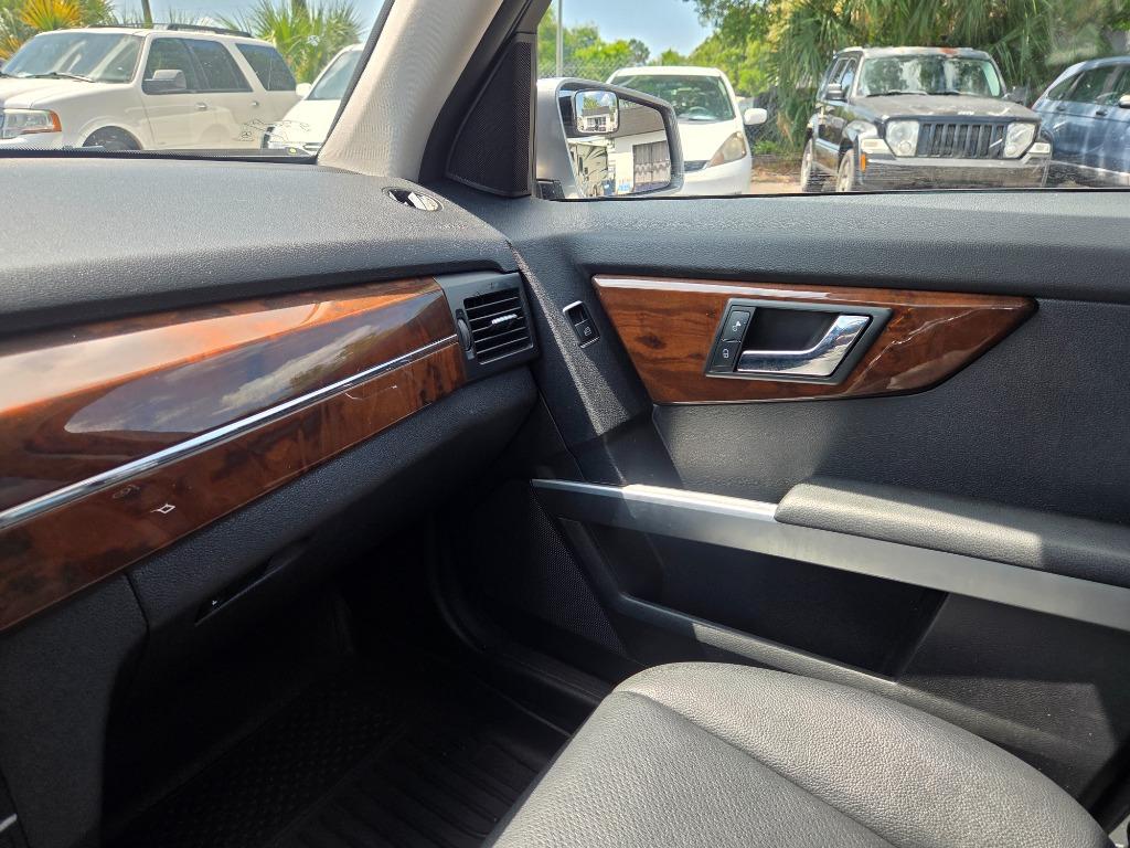 2011 Mercedes-Benz GLK-Class - $6,990