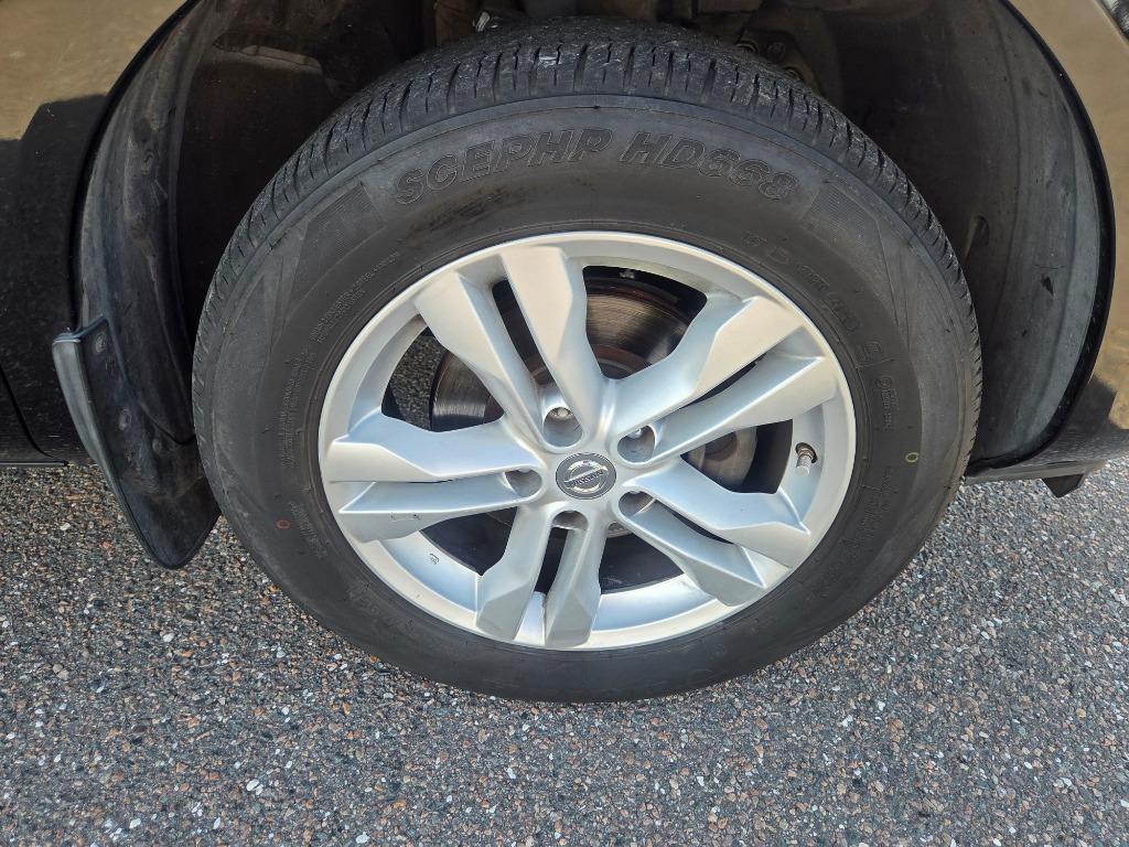 2015 Nissan Rogue - $3,497