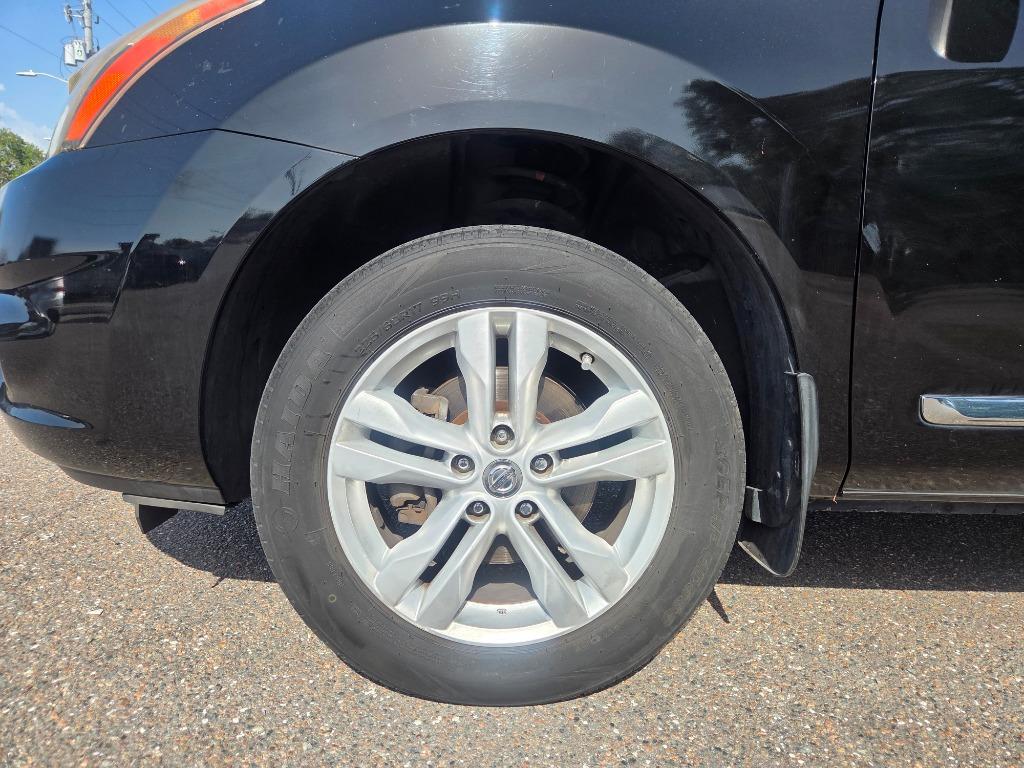 2015 Nissan Rogue - $3,497