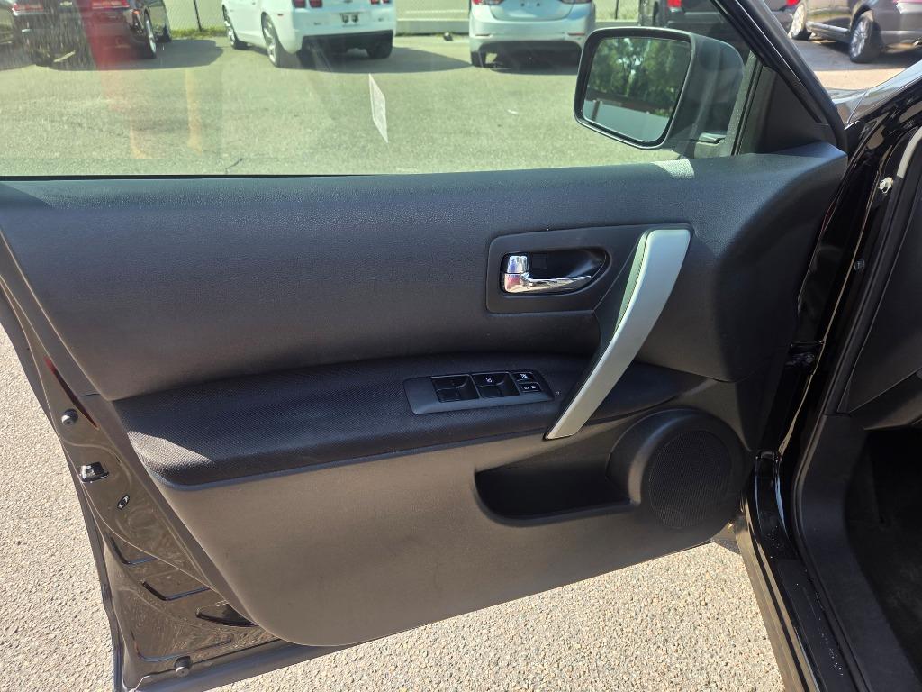 2015 Nissan Rogue - $3,497