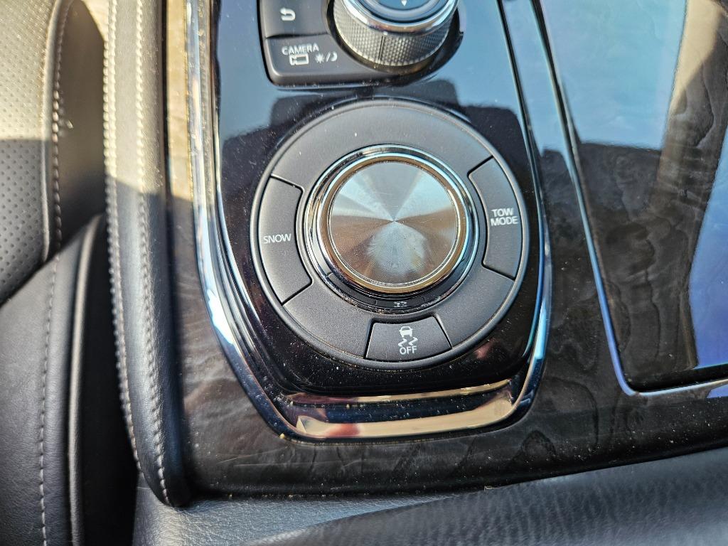 2021 Infiniti QX80 Luxe photo