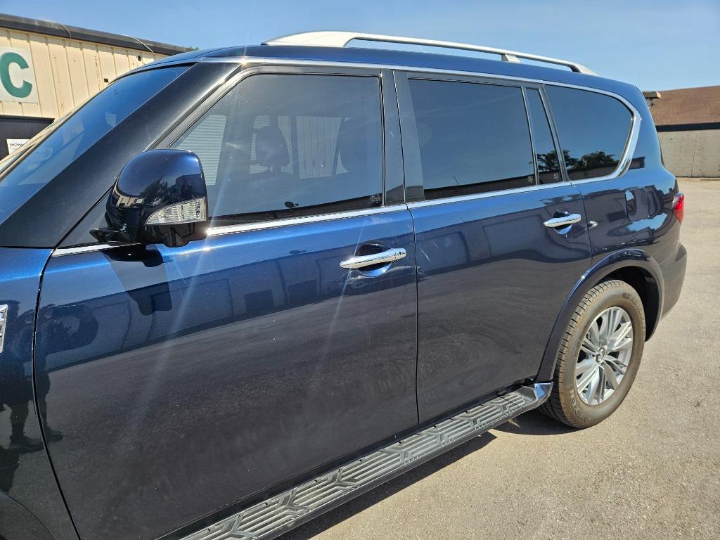 2021 Infiniti QX80 Luxe photo