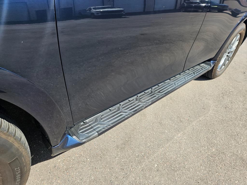 2021 Infiniti QX80 Luxe photo