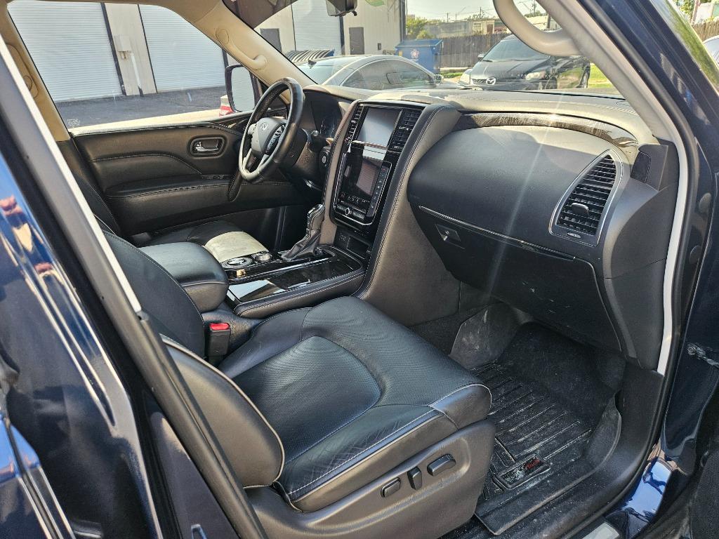 2021 Infiniti QX80 Luxe photo