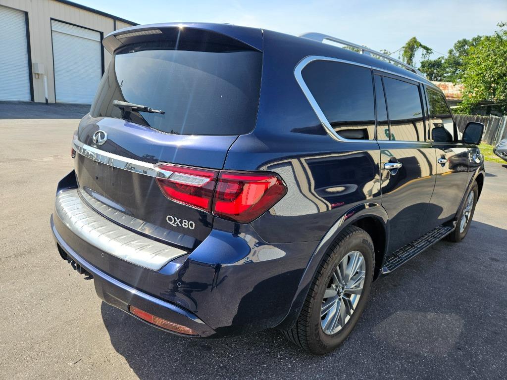 2021 Infiniti QX80 Luxe photo