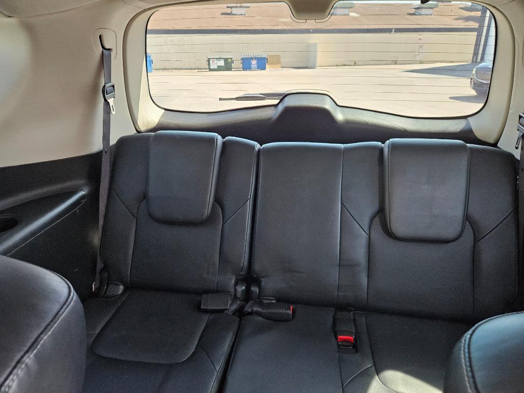 2021 Infiniti QX80 Luxe photo