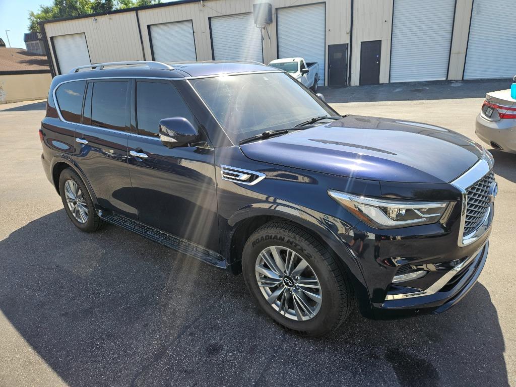 2021 Infiniti QX80 Luxe photo