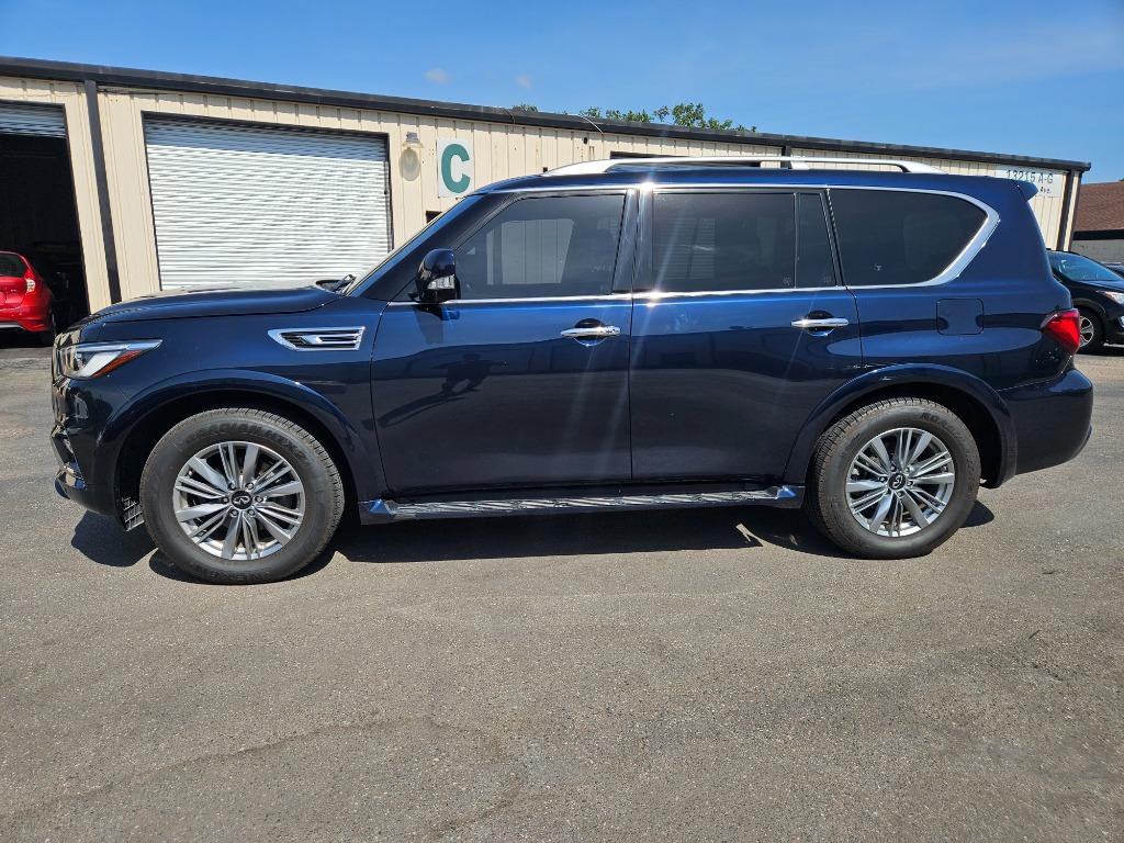 2021 Infiniti QX80 Luxe photo