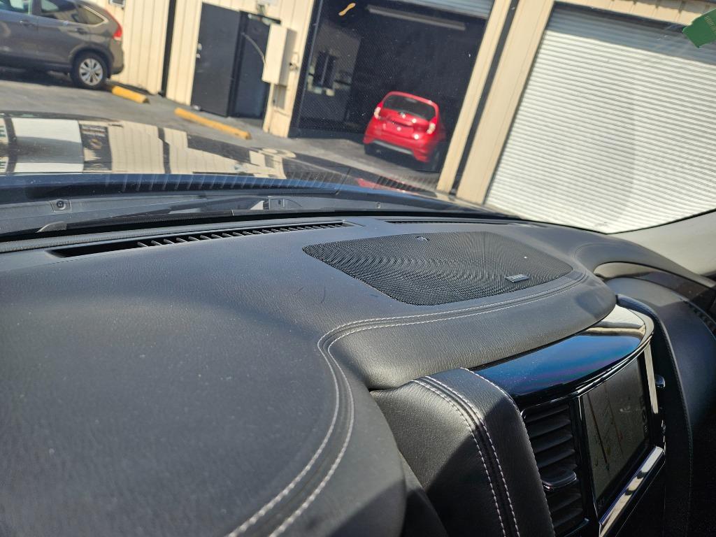 2021 Infiniti QX80 Luxe photo