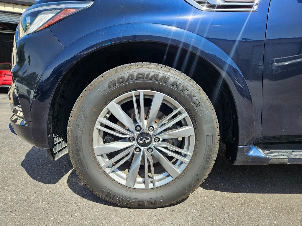 2021 Infiniti QX80 Luxe photo