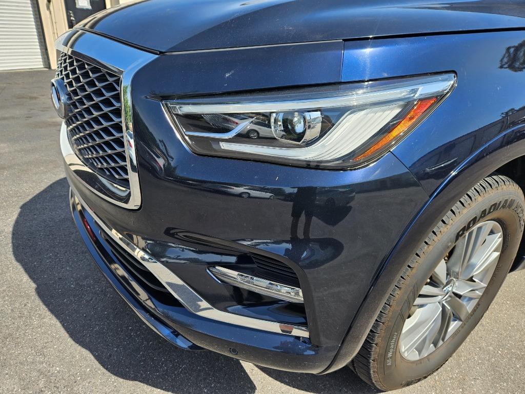 2021 Infiniti QX80 Luxe photo