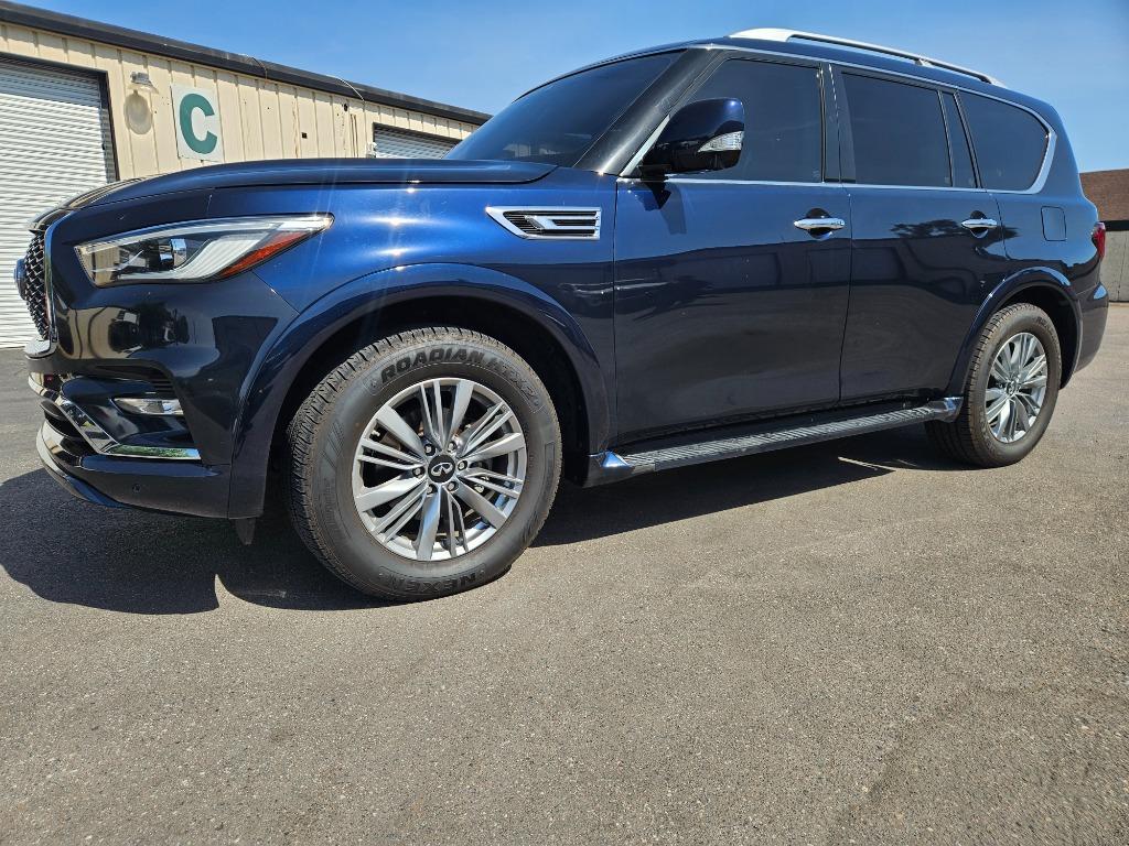 2021 Infiniti QX80 Luxe photo