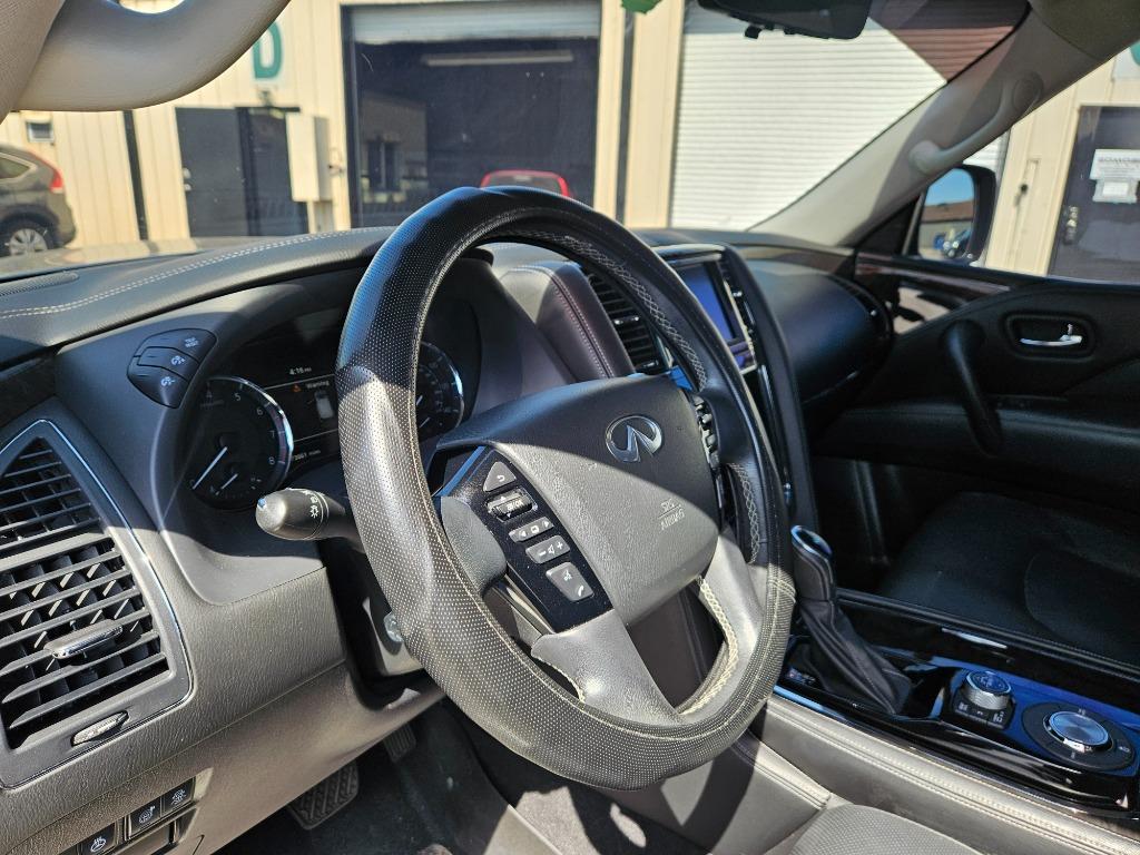 2021 Infiniti QX80 Luxe photo