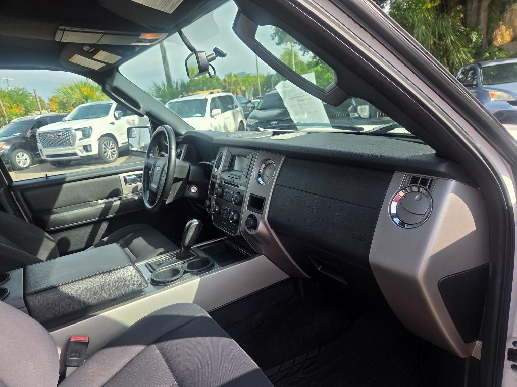 2017 Ford Expedition - $9,990