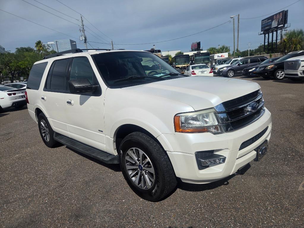 2017 Ford Expedition - $9,990