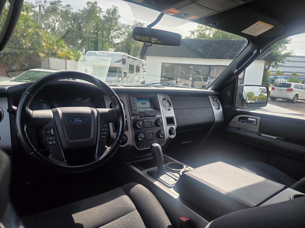 2017 Ford Expedition - $9,990
