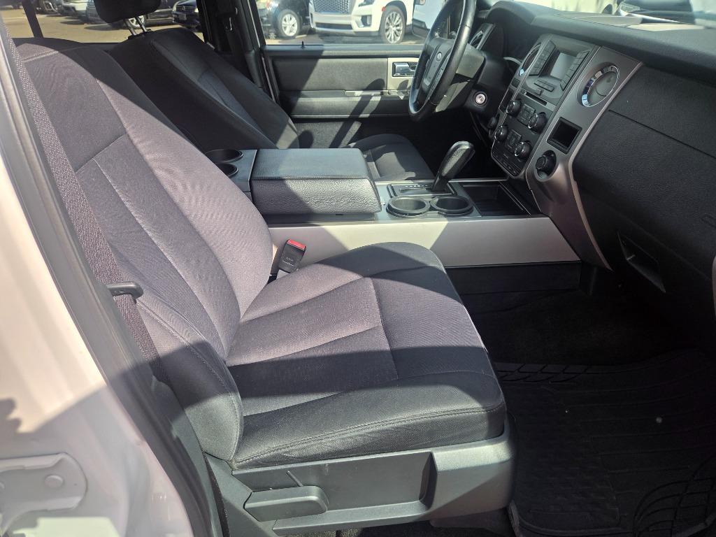 2017 Ford Expedition - $9,990