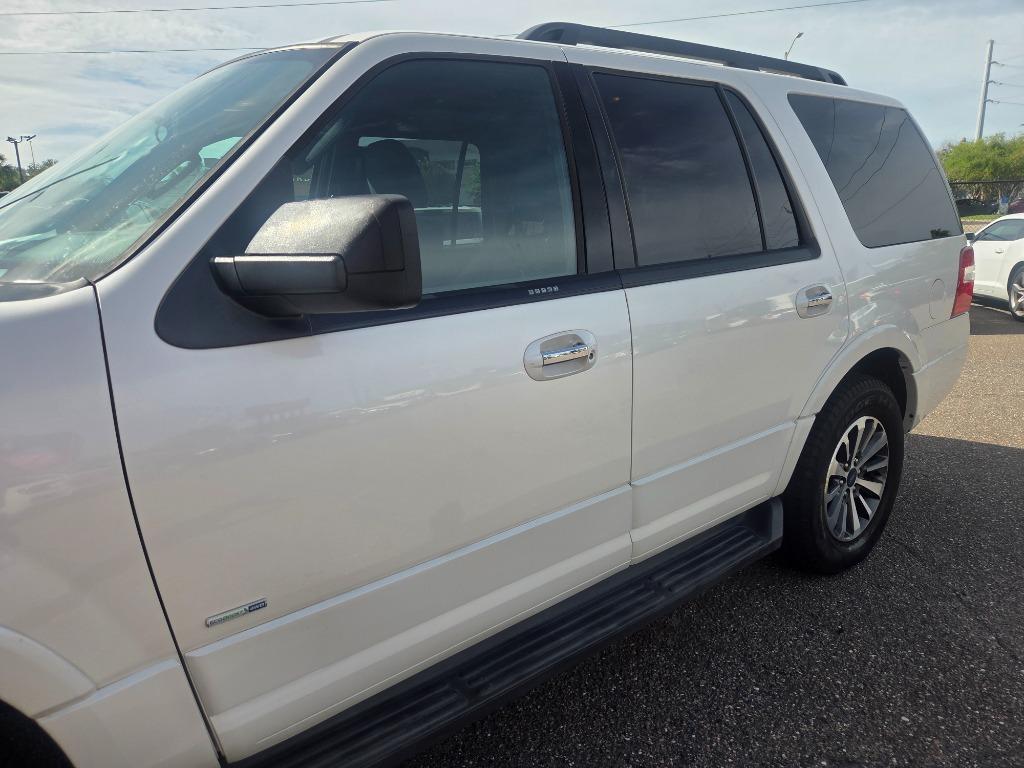 2017 Ford Expedition - $9,990