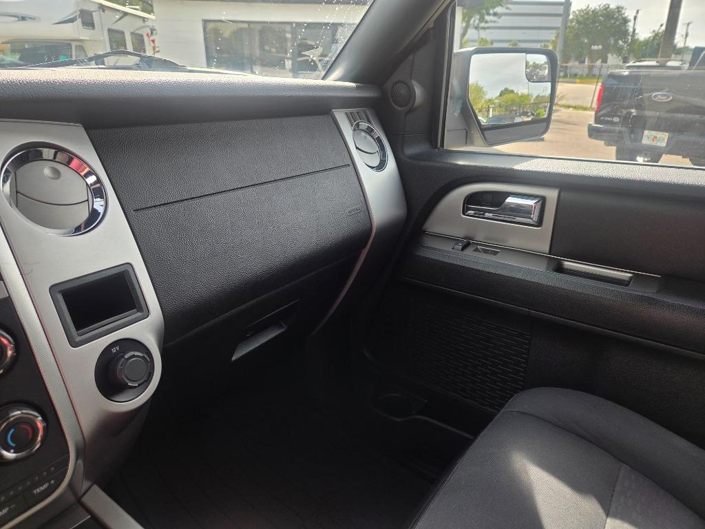 2017 Ford Expedition - $9,990