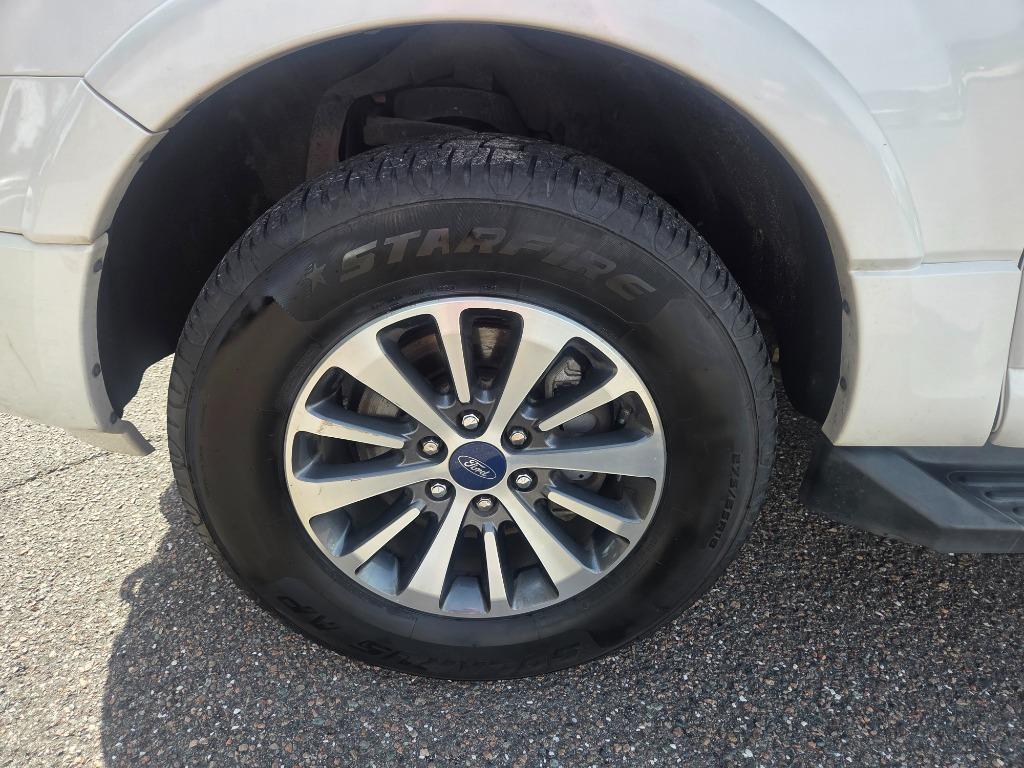 2017 Ford Expedition - $9,990