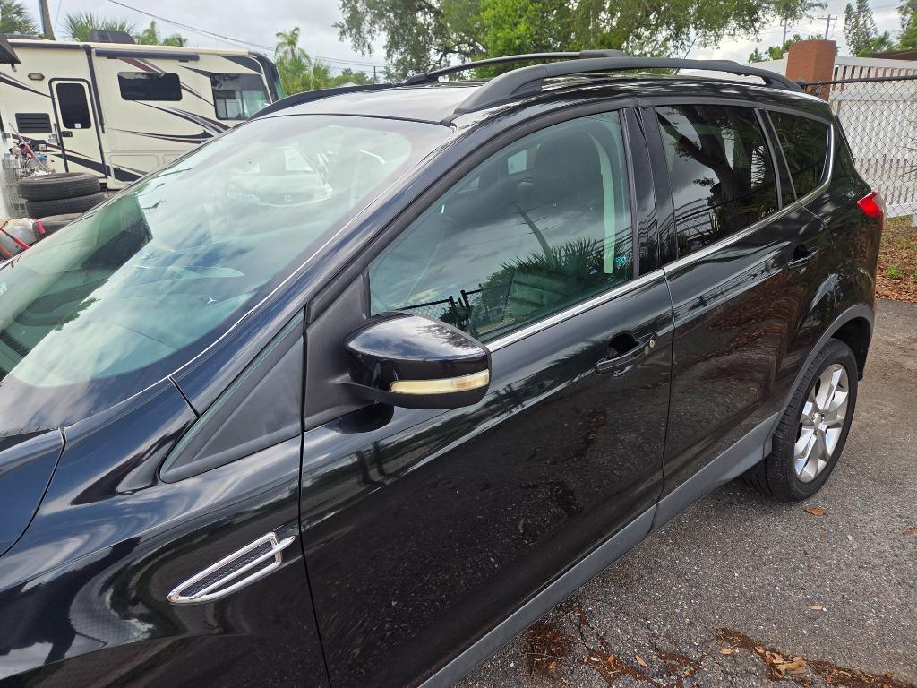 2013 Ford Escape - $2,497