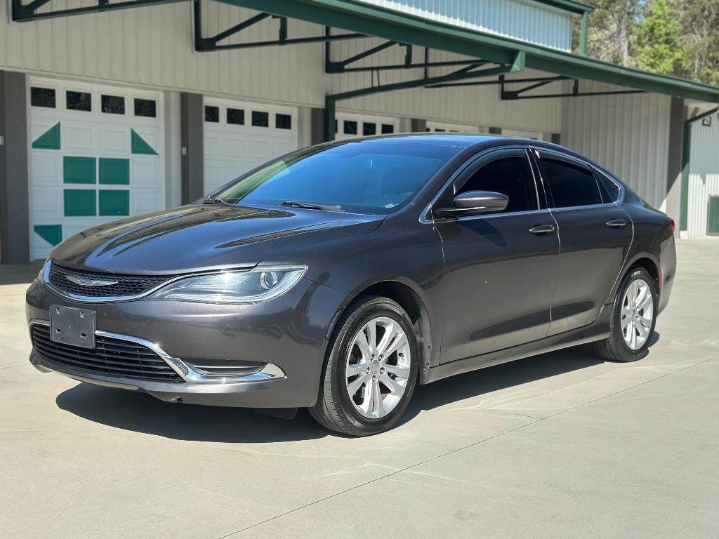 2015 Chrysler 200 Limited Sedan FWD