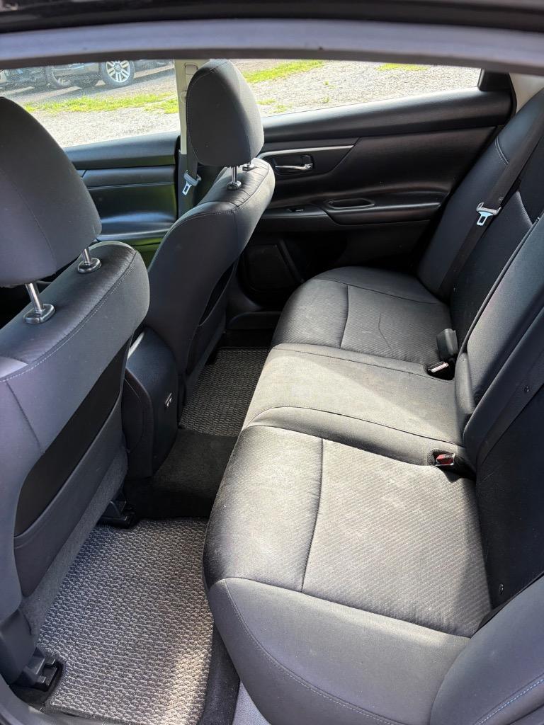 2018 Nissan Altima - $11,000