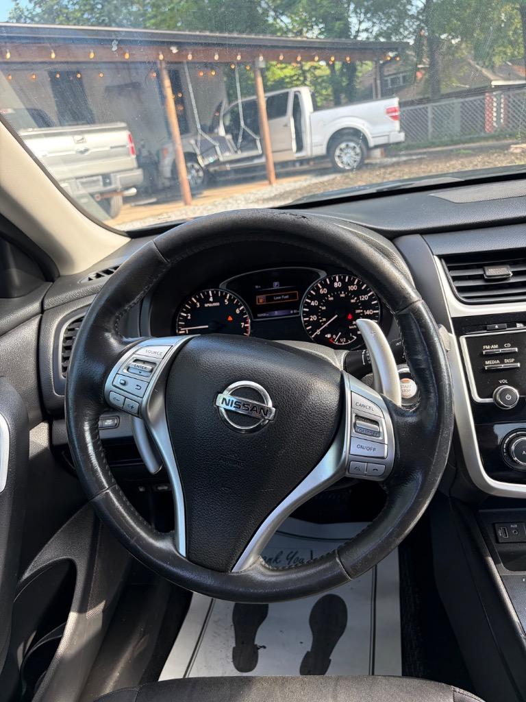 2018 Nissan Altima - $11,000