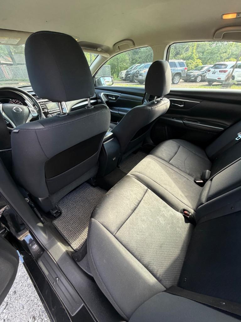 2018 Nissan Altima - $11,000