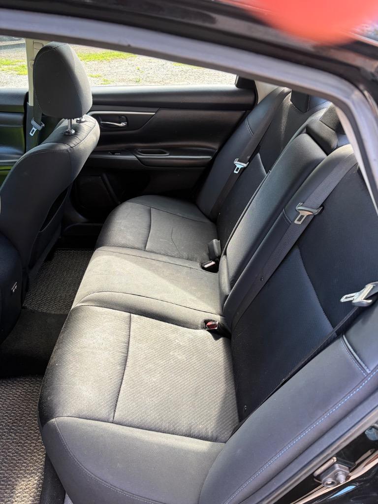2018 Nissan Altima - $11,000