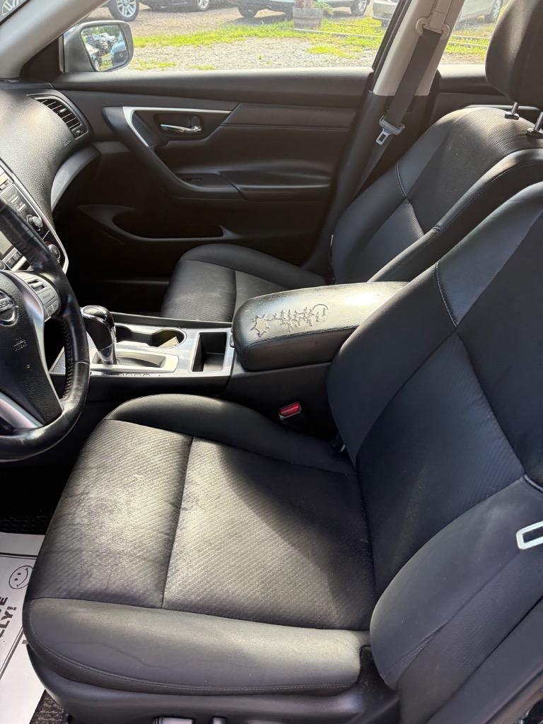 2018 Nissan Altima - $11,000