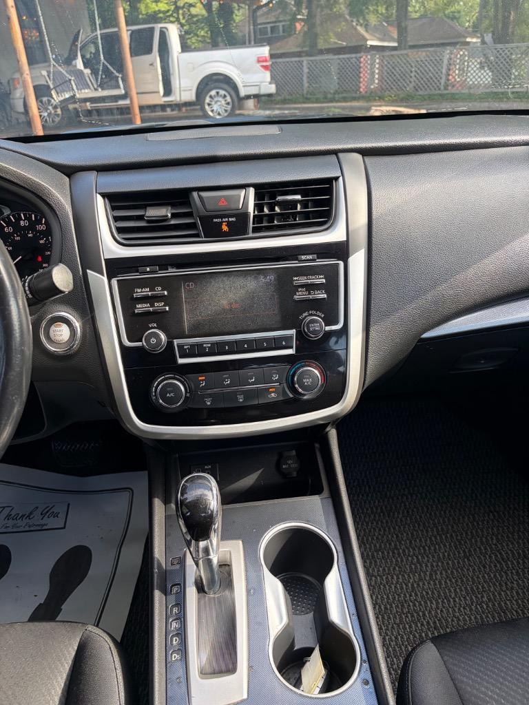 2018 Nissan Altima - $11,000