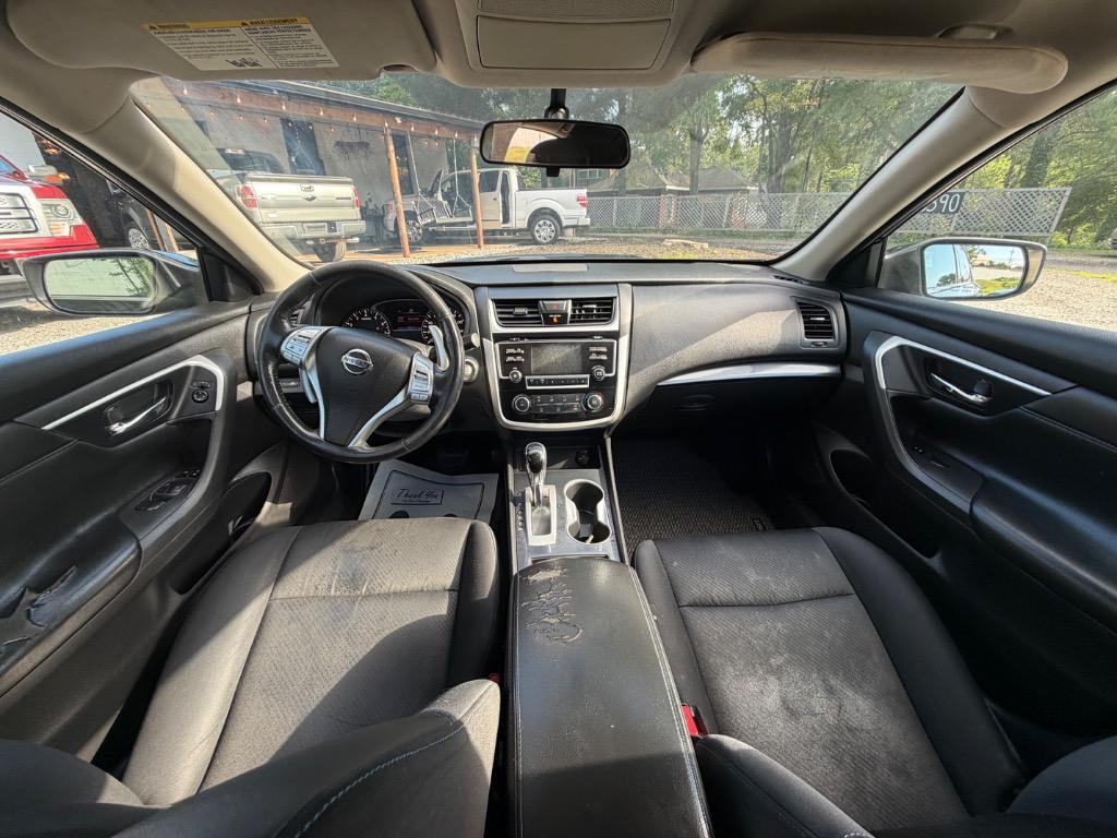 2018 Nissan Altima - $11,000