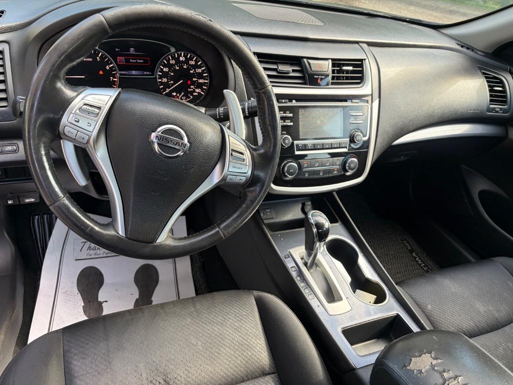 2018 Nissan Altima - $11,000