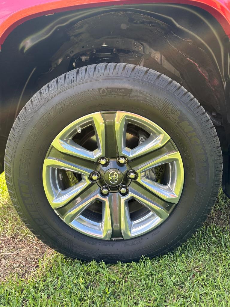 2017 Toyota Tacoma - $29,900