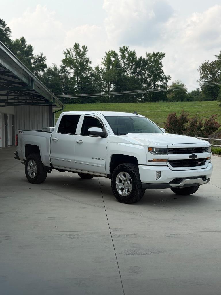 2016 Chevrolet Silverado 1500 - $15,900