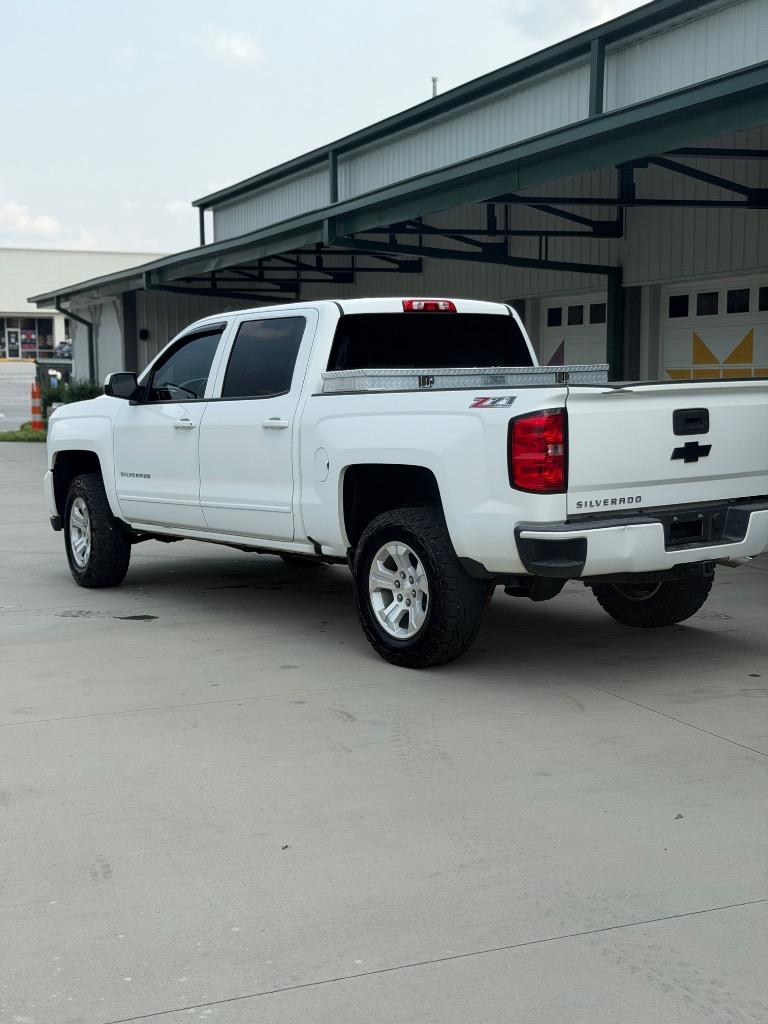 2016 Chevrolet Silverado 1500 - $15,900