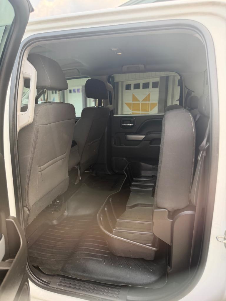 2016 Chevrolet Silverado 1500 - $15,900