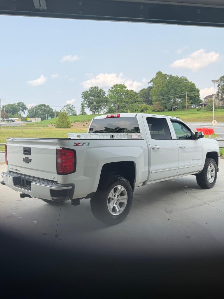 2016 Chevrolet Silverado 1500 - $15,900