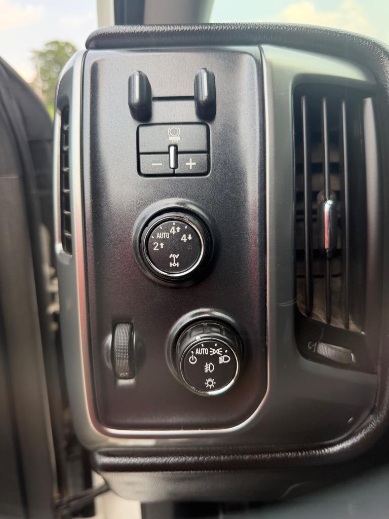 2016 Chevrolet Silverado 1500 - $15,900