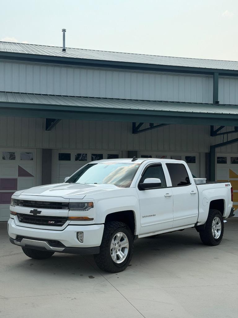 2016 Chevrolet Silverado 1500 - $15,900