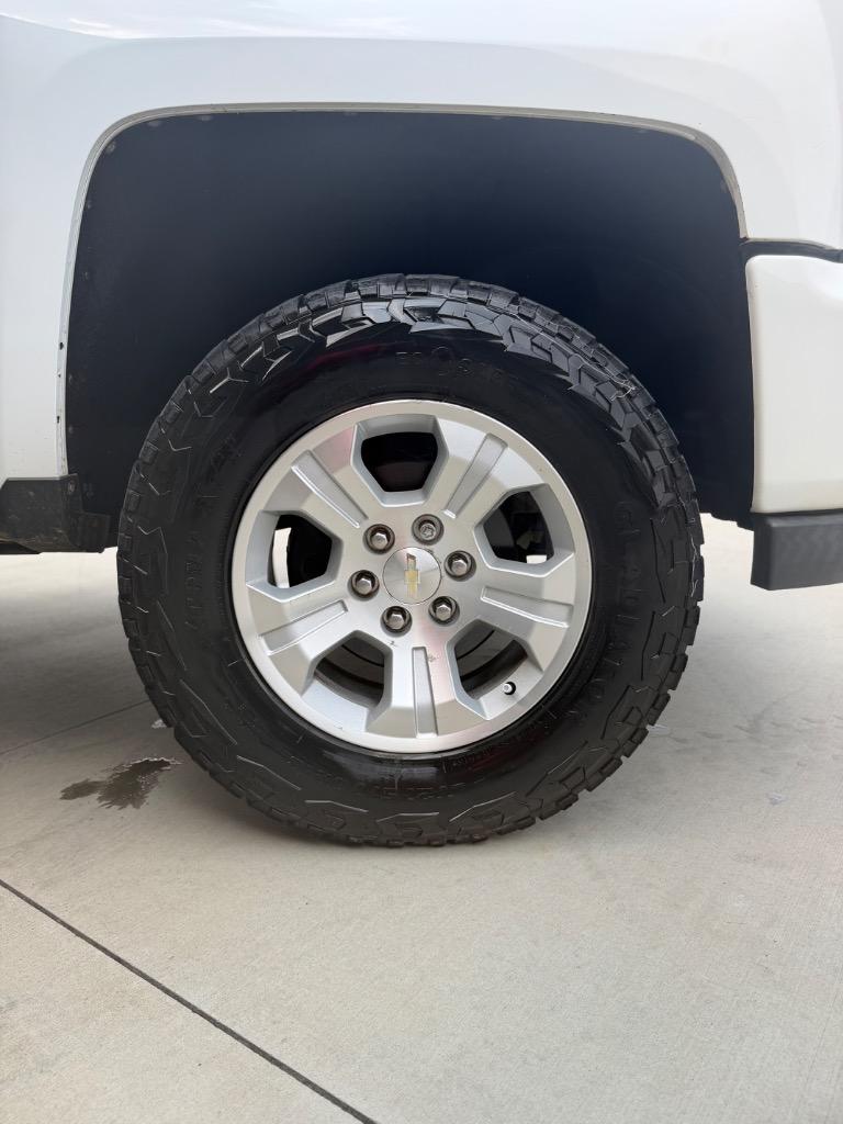 2016 Chevrolet Silverado 1500 - $15,900