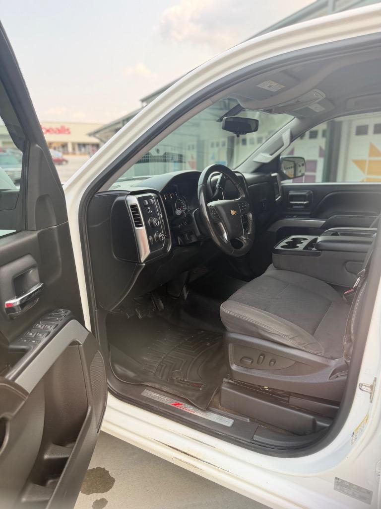 2016 Chevrolet Silverado 1500 - $15,900