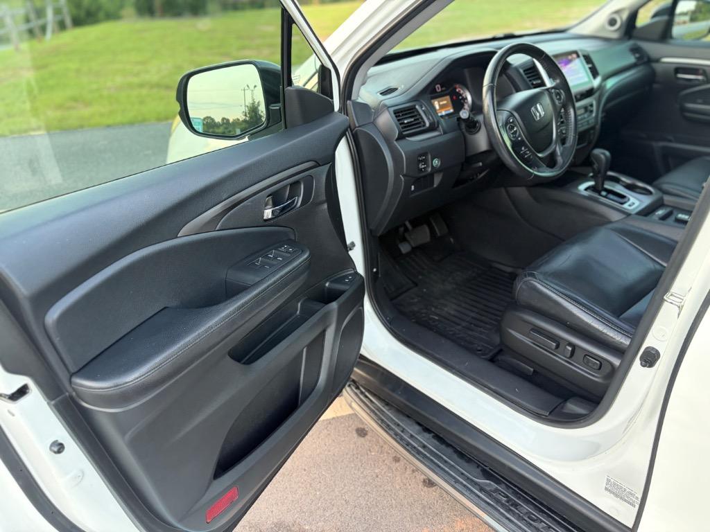 2017 Honda Pilot - $15,300