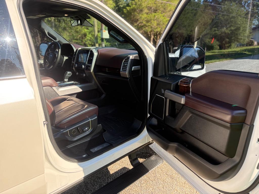 2016 Ford F150 - $24,900