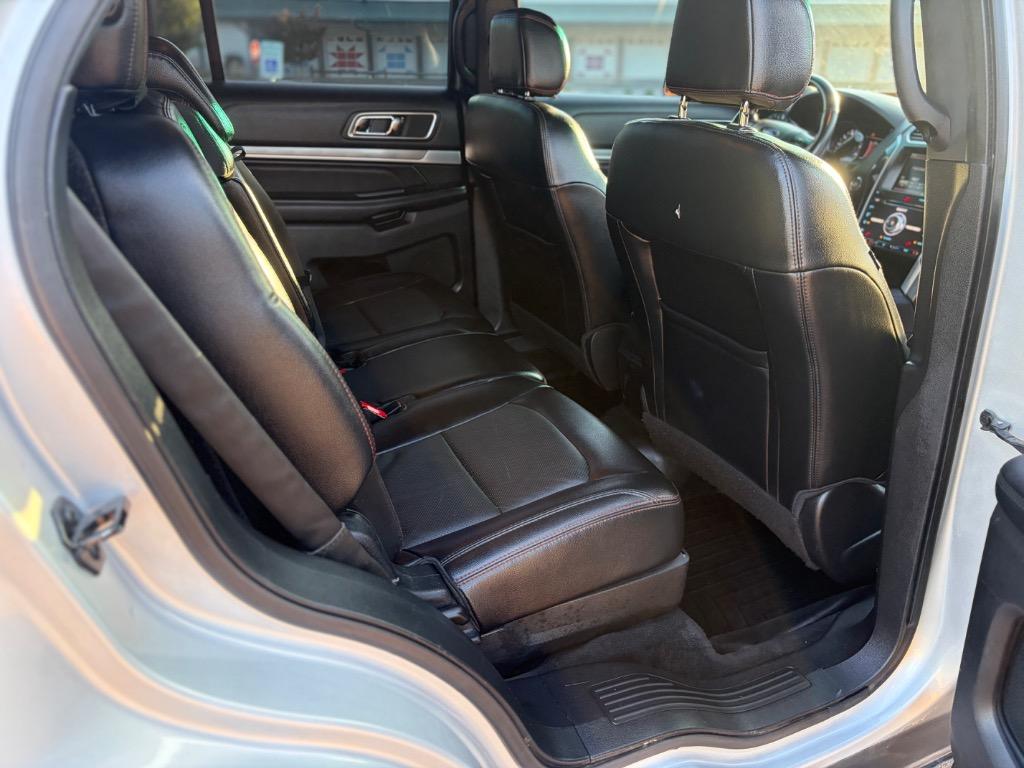 2016 Ford Explorer - $15,500