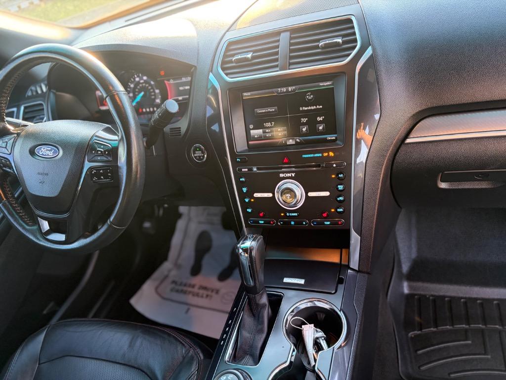 2016 Ford Explorer - $15,500
